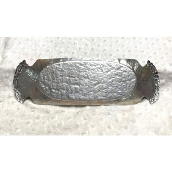 Vintage Rodney Kent Floral/Bow Hammered Aluminum Sugar Bowl, Creamer, Tray Set - Picture 3 of 10